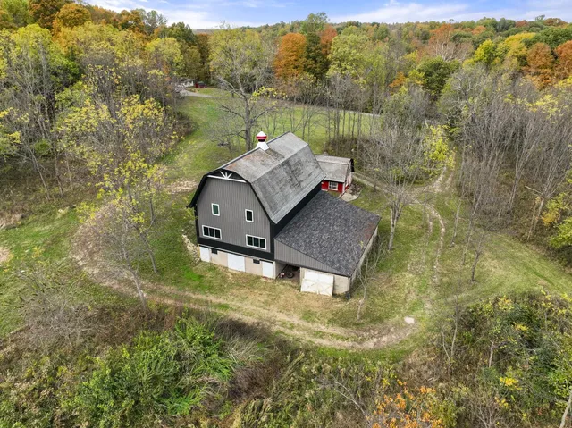 $724,900 | 4267 Highway 44, Connersville, IN 47331