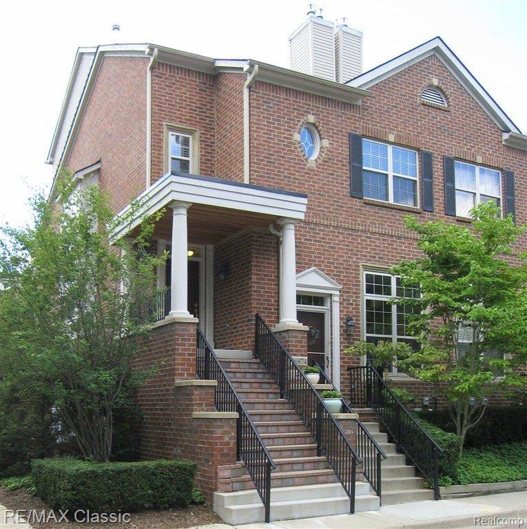 16874 Farmington Road Livonia, MI 48154 - Photo 1 of 16 16874 FARMINGTON ROAD