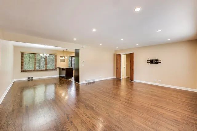 $475,000 | 1422 Dorothy Drive, Palatine, IL 60074