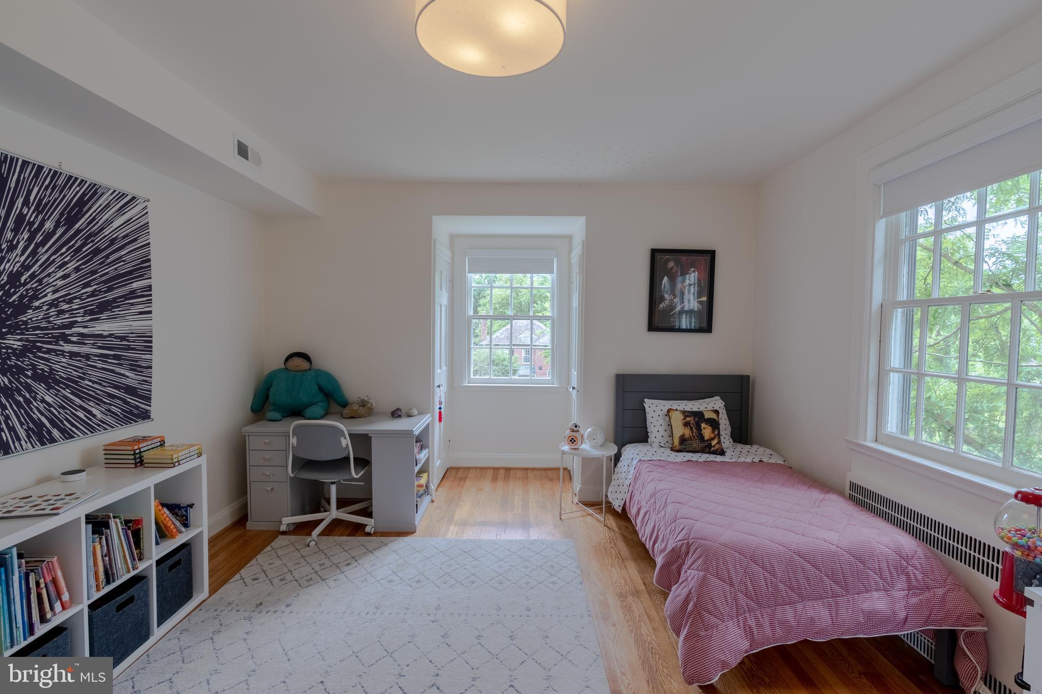 323 Tunbridge Road Baltimore, MD 21212 - Photo 28 of 53 Light-drenched third bedroom w/ three lrg windows
