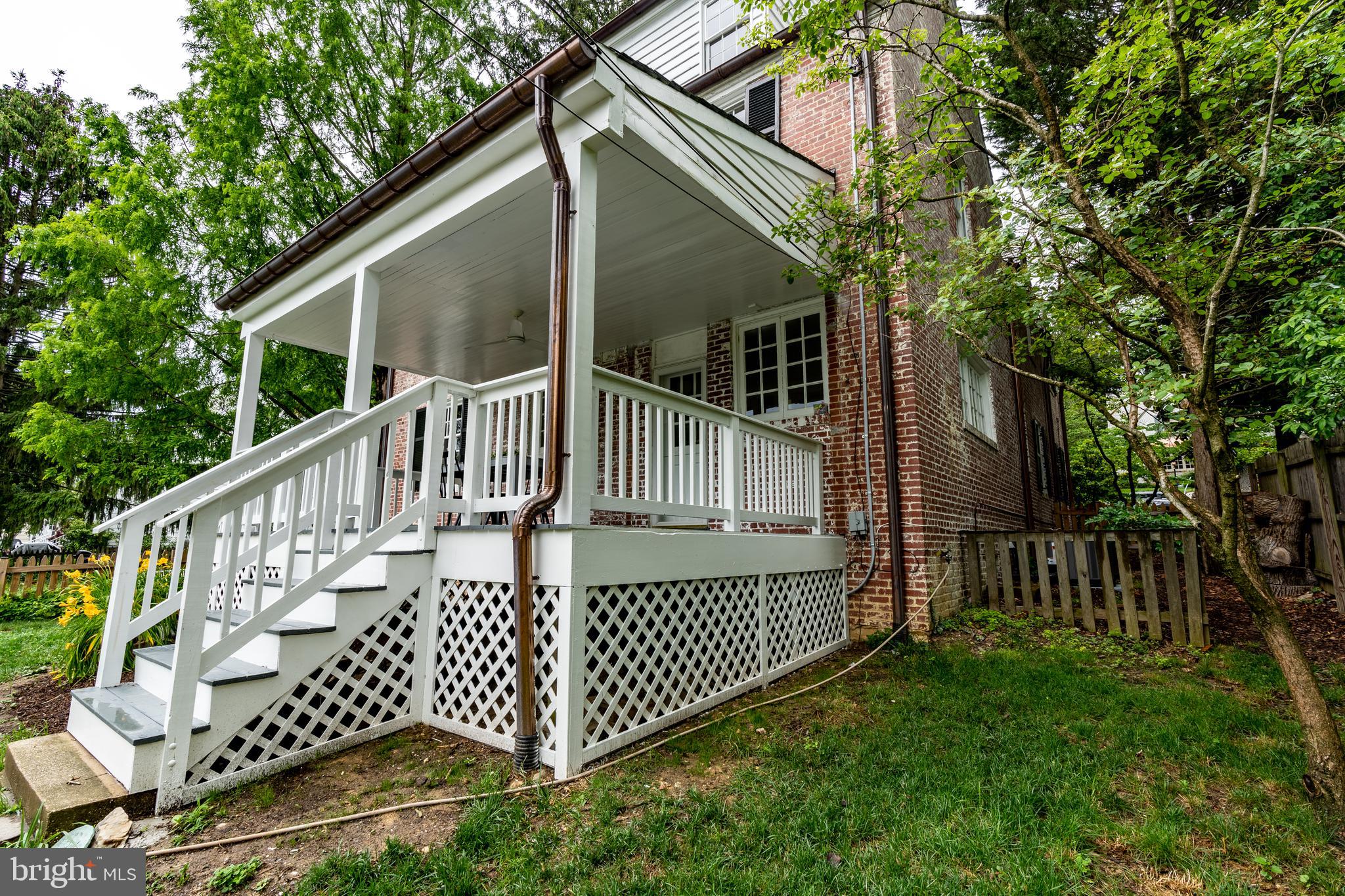 323 Tunbridge Road Baltimore, MD 21212 - Photo 41 of 53 Fully renovated (2020) covered rear porch