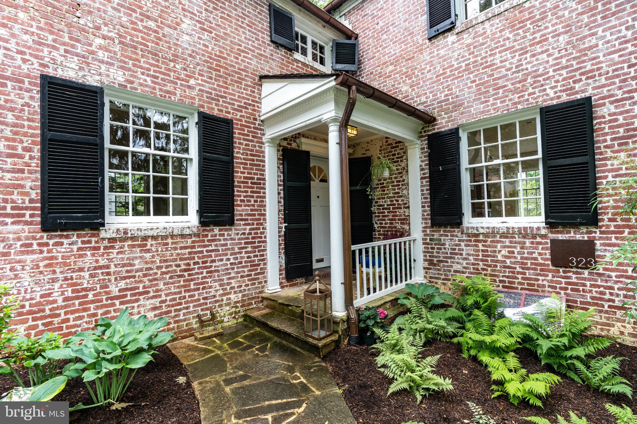 323 Tunbridge Road Baltimore, MD 21212 - Photo 47 of 53 Private side entry
