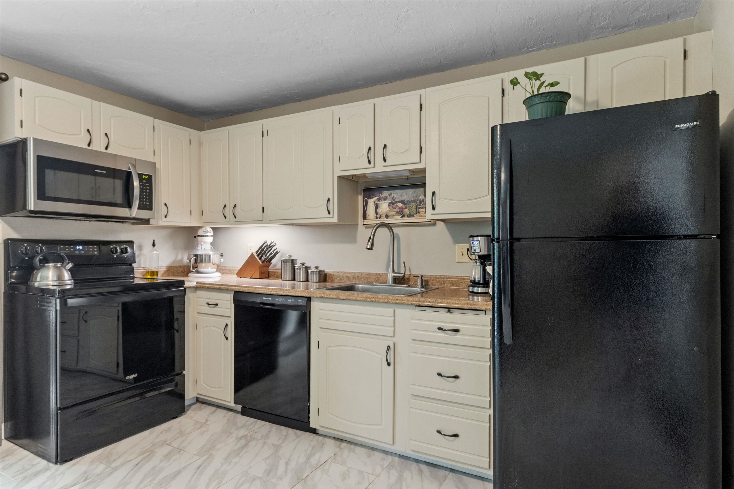 17 Orchard Hill Road, Unit 106 Belmont, NH 03220 - Photo 13 of 19