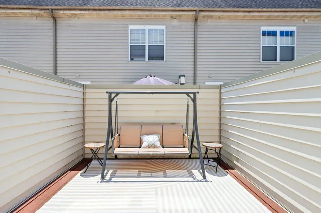 $335,000 | 57 S Gardens Way, Fitchburg, WI 53711