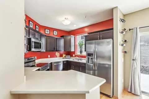 $335,000 | 57 S Gardens Way, Fitchburg, WI 53711