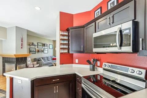 $335,000 | 57 S Gardens Way, Fitchburg, WI 53711