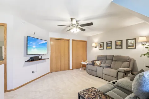 $335,000 | 57 S Gardens Way, Fitchburg, WI 53711