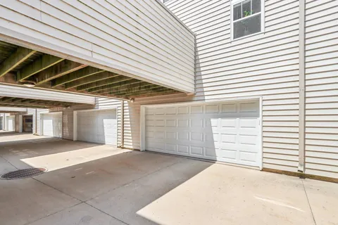 $335,000 | 57 S Gardens Way, Fitchburg, WI 53711