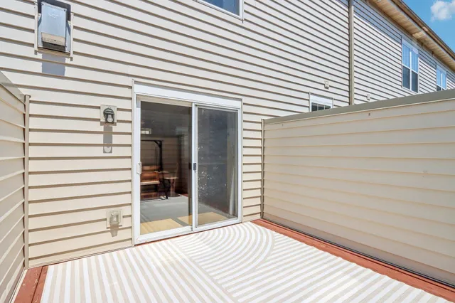 $335,000 | 57 S Gardens Way, Fitchburg, WI 53711