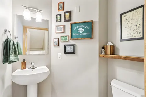 $335,000 | 57 S Gardens Way, Fitchburg, WI 53711