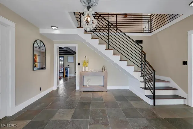 $6,500 | 7470 Eldora Avenue, Las Vegas, NV 89117