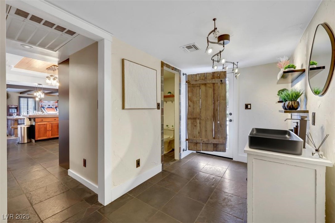 7470 Eldora Avenue Las Vegas, NV 89117 - Photo 19 of 51