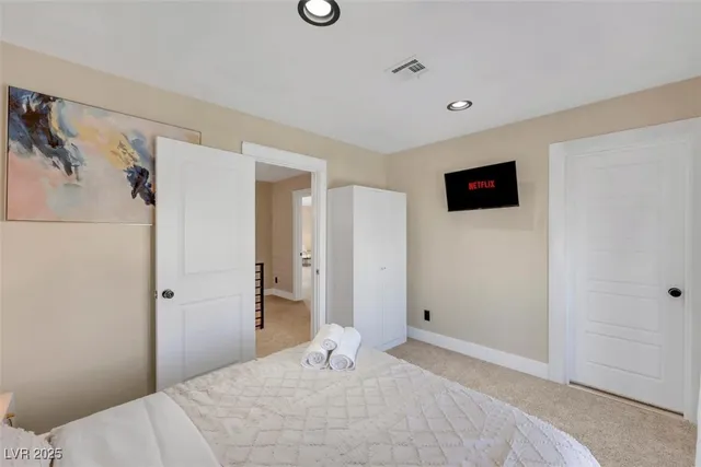 $6,500 | 7470 Eldora Avenue, Las Vegas, NV 89117