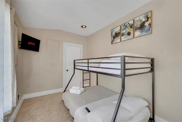 $6,500 | 7470 Eldora Avenue, Las Vegas, NV 89117