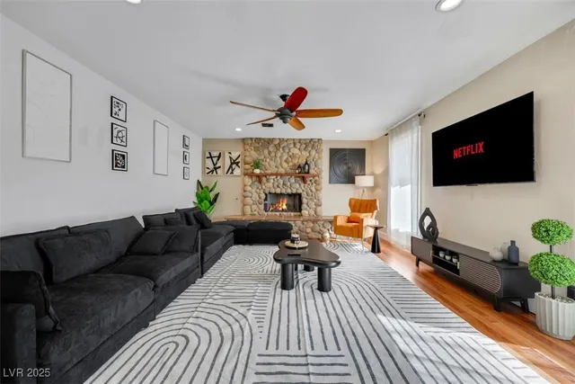 $6,500 | 7470 Eldora Avenue, Las Vegas, NV 89117