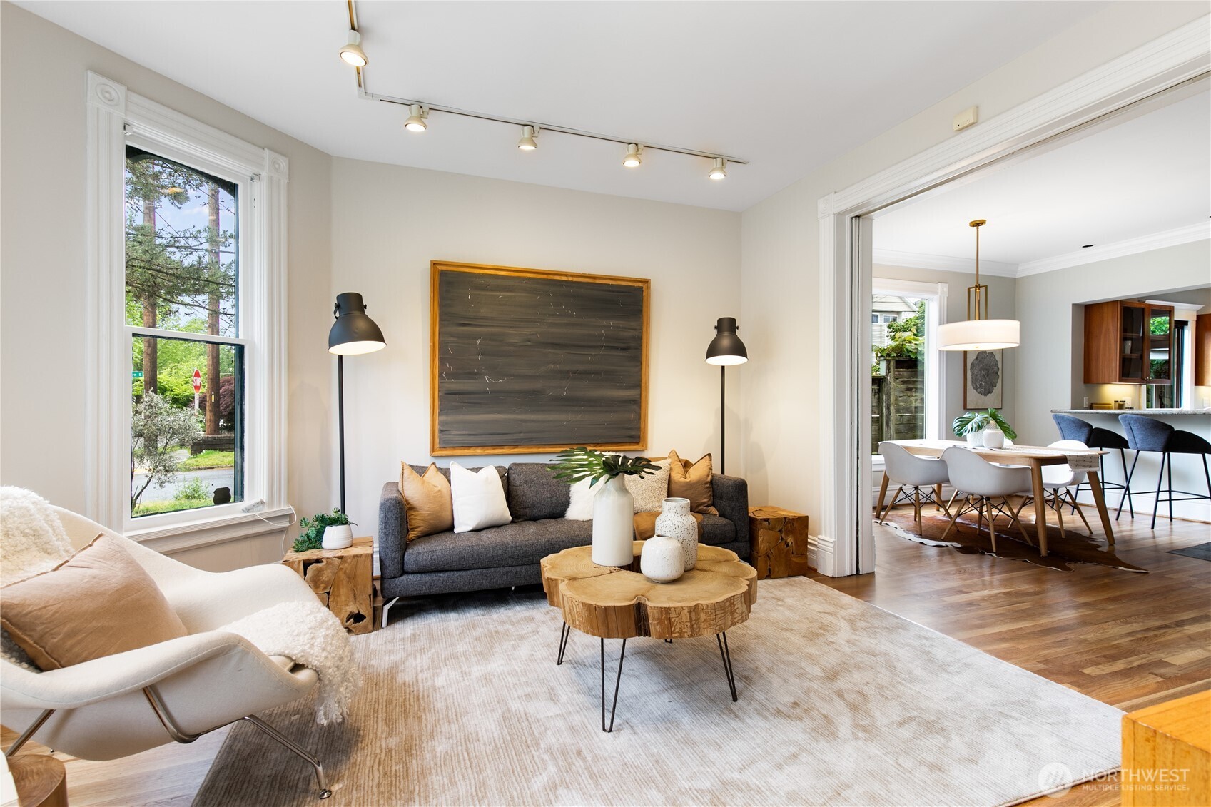 2202 East John Street Seattle, WA 98112 - Photo 4 of 34