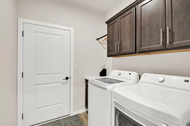 $435,000 | W204-n17637 Laurel Place, Unit 402, Jackson, WI 53037