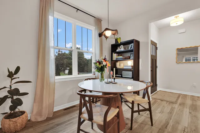 $435,000 | W204-n17637 Laurel Place, Unit 402, Jackson, WI 53037