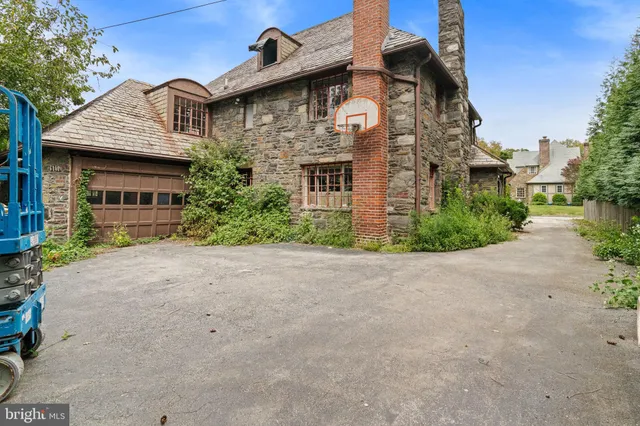 $475,000 | 1102 Childs Avenue, Drexel Hill, PA 19026