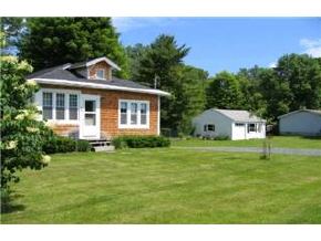 667 Chandler Road Hartford, VT 05001 - Photo 2 of 8 Gallery Image 2