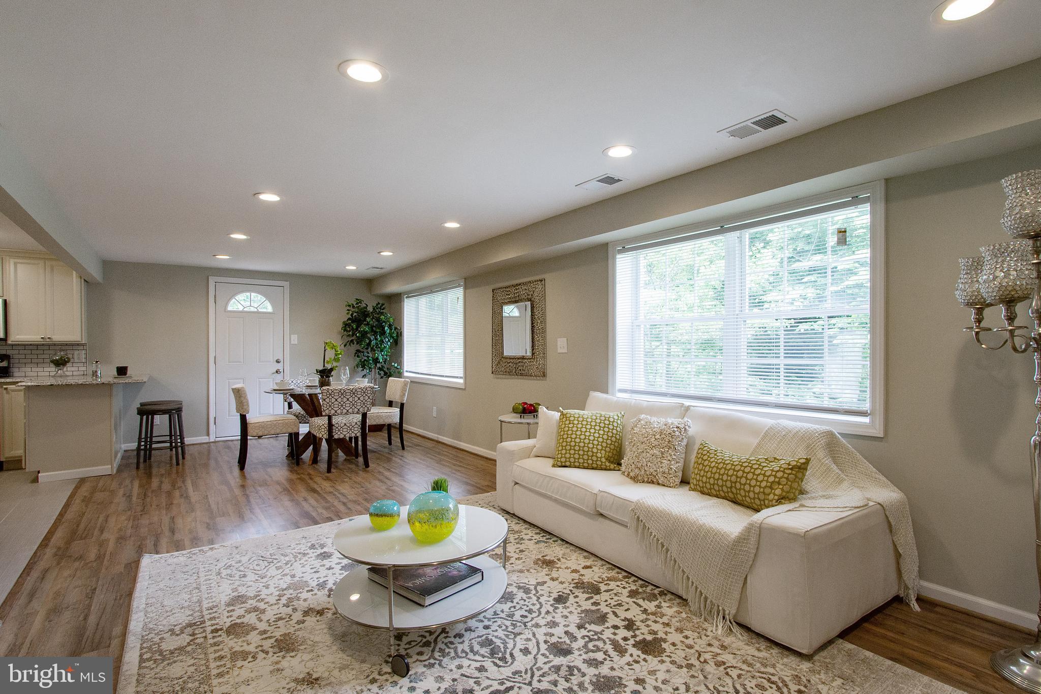 429 Twin Arch Road Mount Airy, MD 21771 - Photo 5 of 41 Living Area