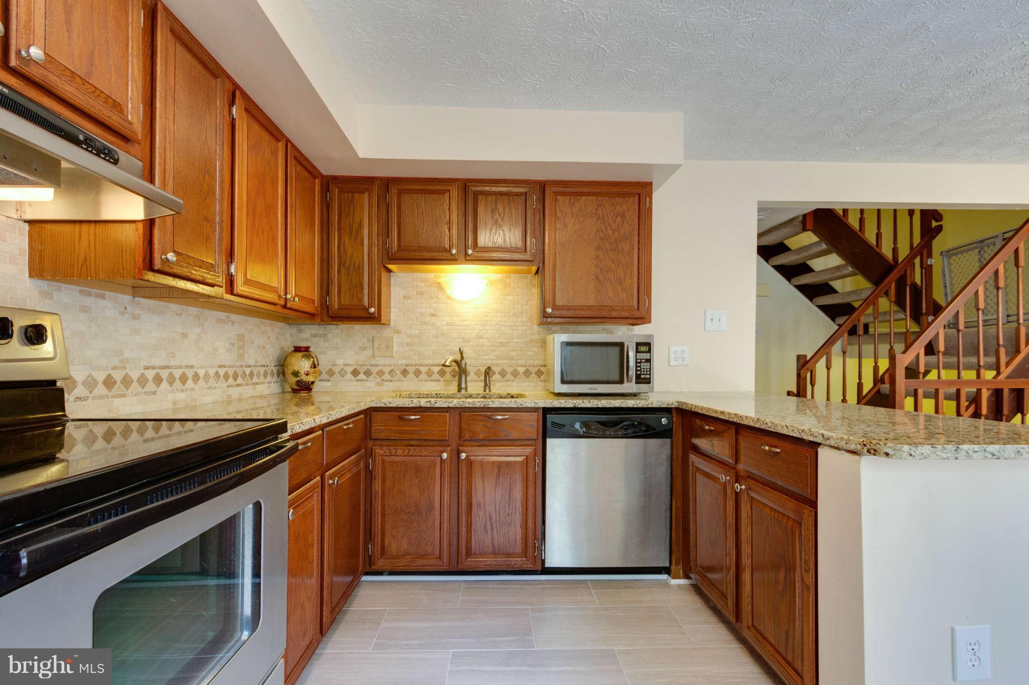 8091 Donegal Lane Springfield, VA 22153 - Photo 12 of 27 Kitchen