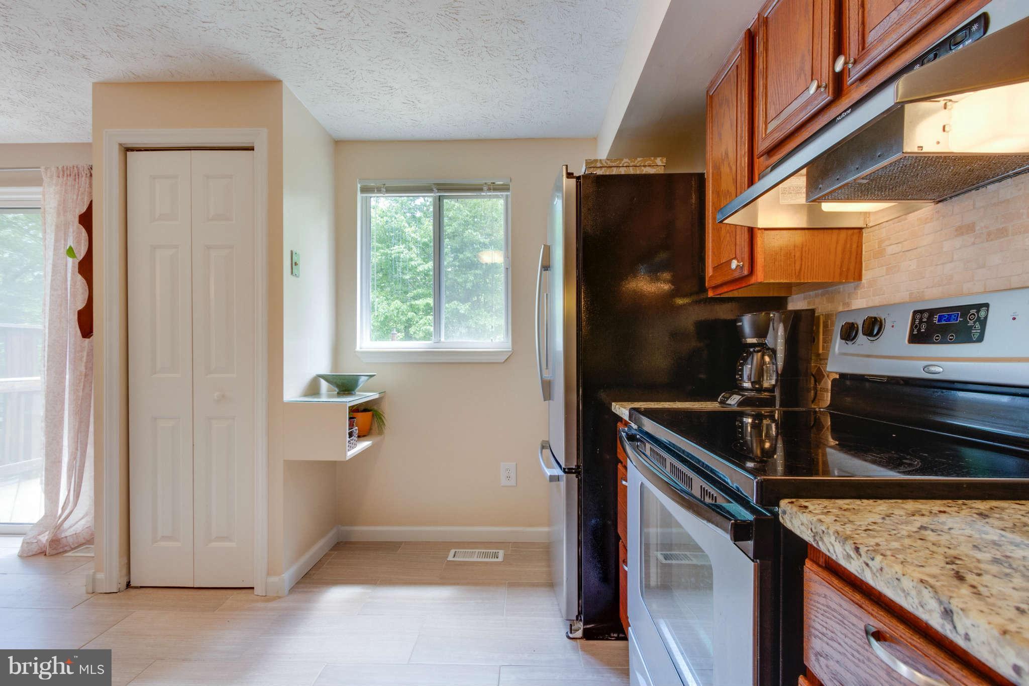 8091 Donegal Lane Springfield, VA 22153 - Photo 13 of 27 Kitchen