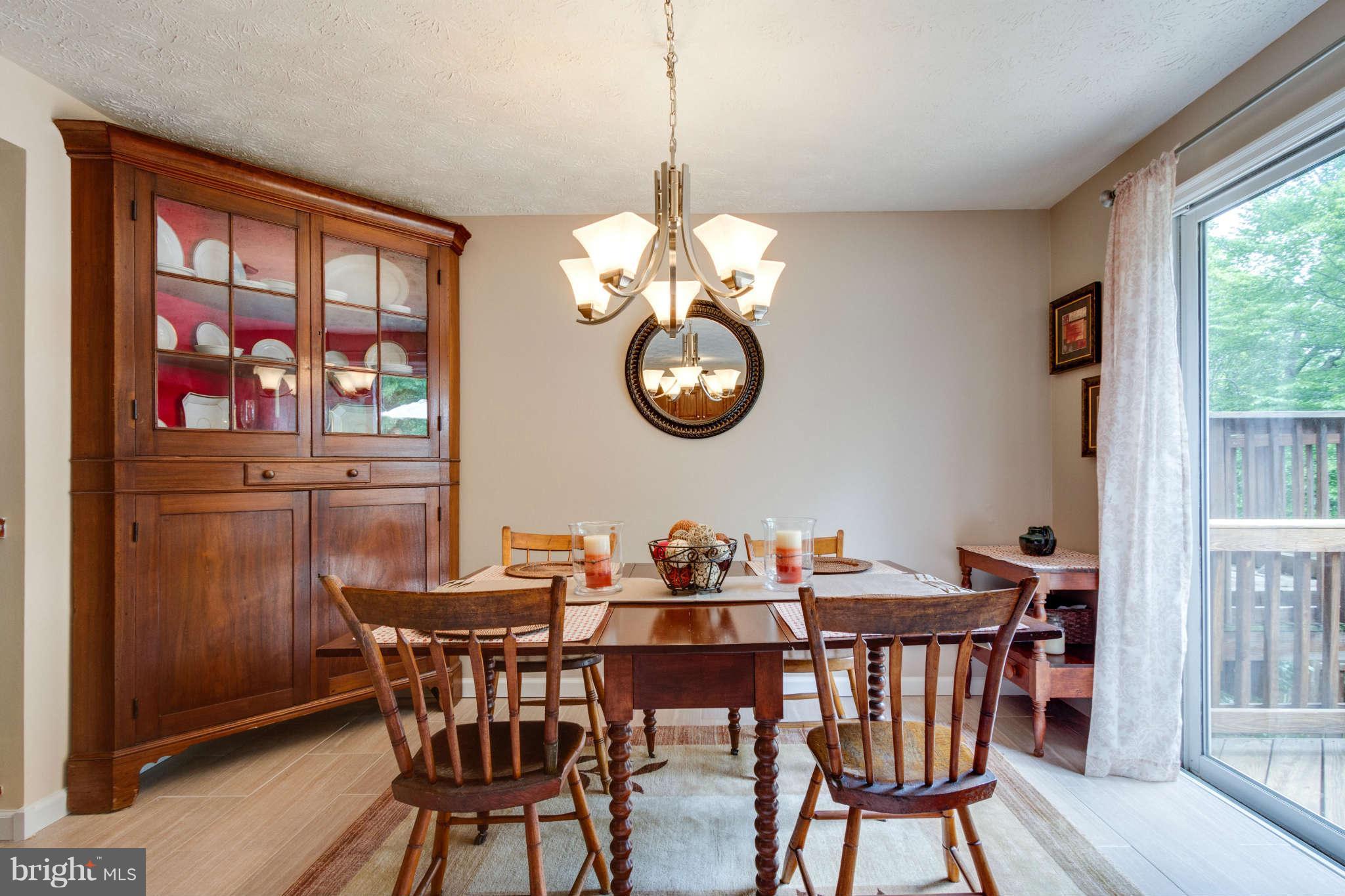 8091 Donegal Lane Springfield, VA 22153 - Photo 8 of 27 Dining Room