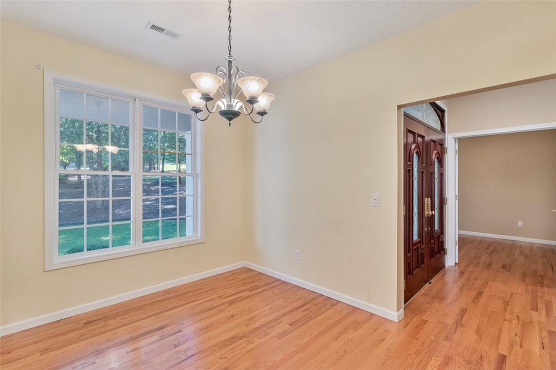 107 North Waterside Drive Seneca, SC 29672 - Photo 11 of 50