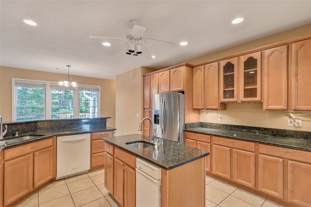 107 North Waterside Drive Seneca, SC 29672 - Photo 19 of 50