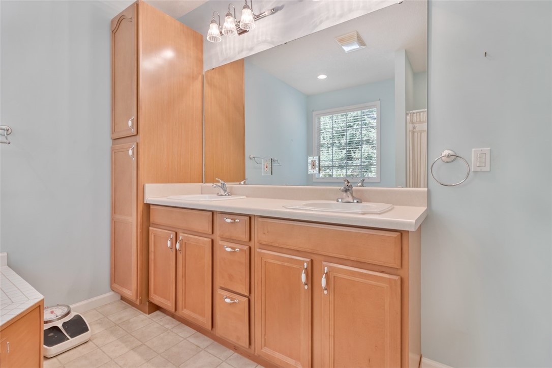 107 North Waterside Drive Seneca, SC 29672 - Photo 26 of 50