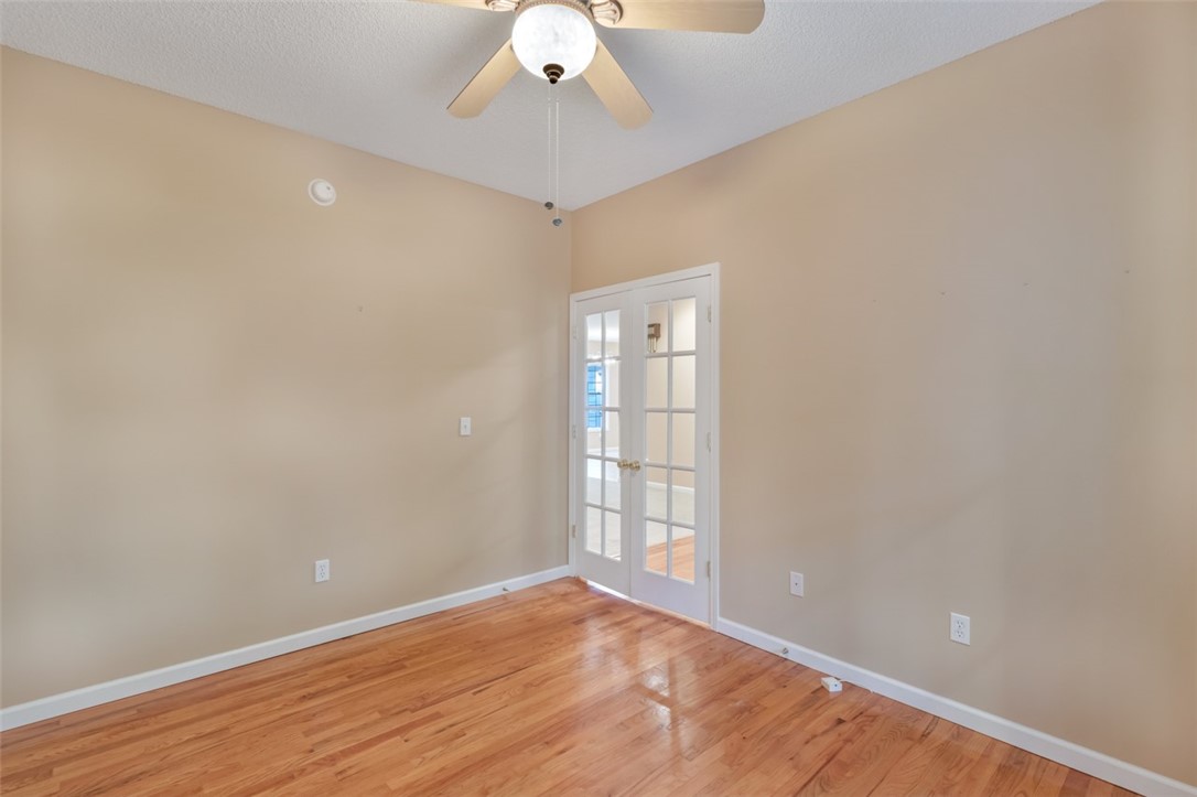 107 North Waterside Drive Seneca, SC 29672 - Photo 8 of 50