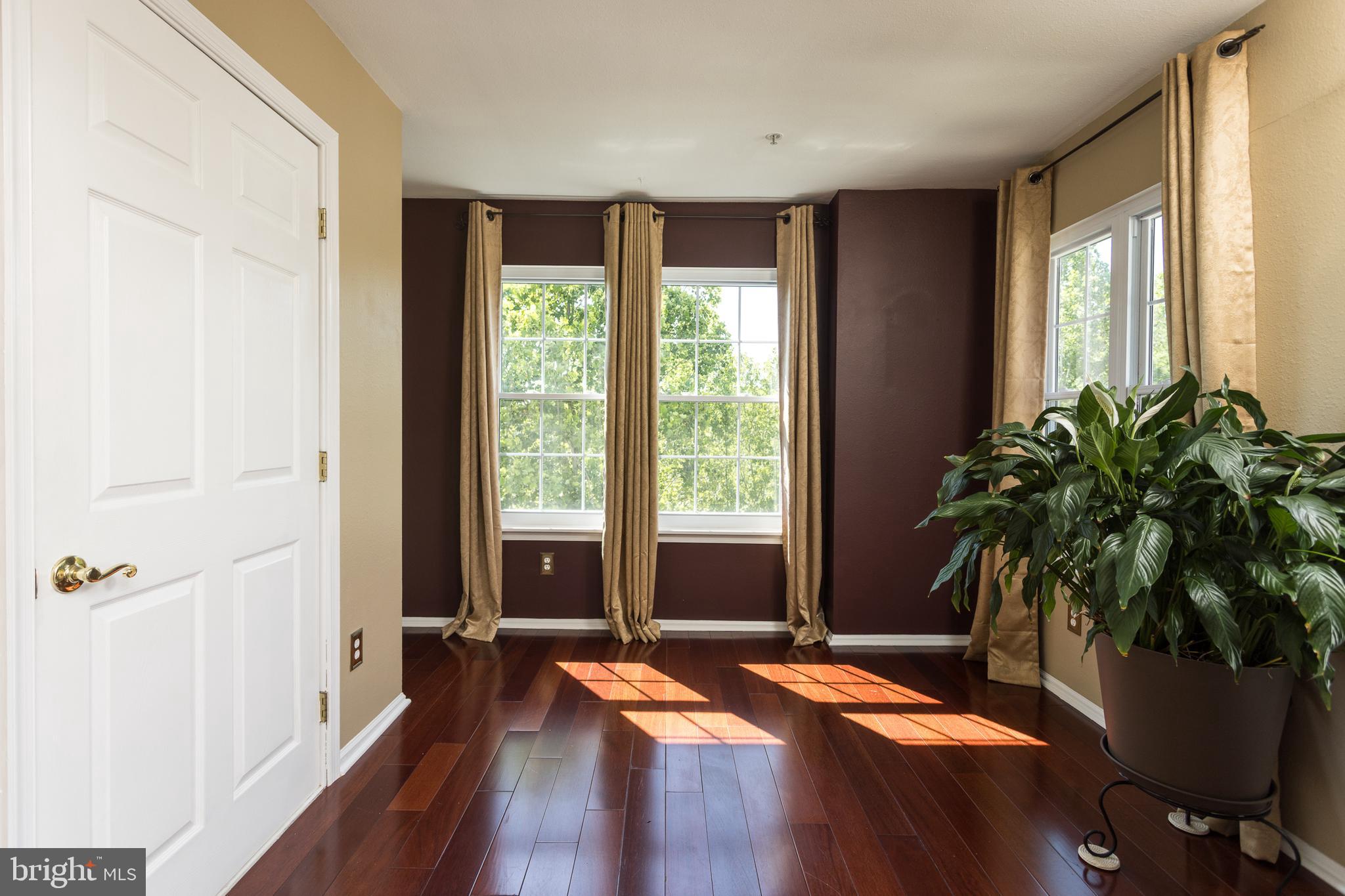 602 Churchill Road, Unit 602P Bel Air, MD 21014 - Photo 10 of 37 Sunroom/Den w/Large Windows