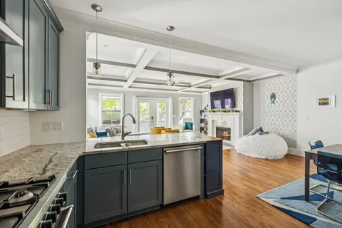 $699,999 | 6337 A Alamo Place, Nashville, TN 37209