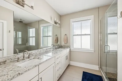 $699,999 | 6337 A Alamo Place, Nashville, TN 37209