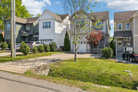 $699,999 | 6337 A Alamo Place, Nashville, TN 37209