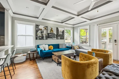 $699,999 | 6337 A Alamo Place, Nashville, TN 37209