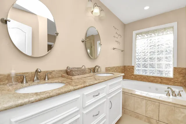 $2,600 | 4525 Waycross Drive, Houston, TX 77035