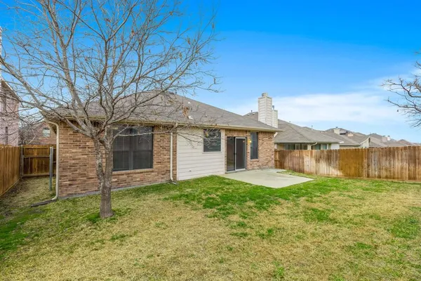 $2,100 | 10701 Vista Heights Boulevard, Fort Worth, TX 76108