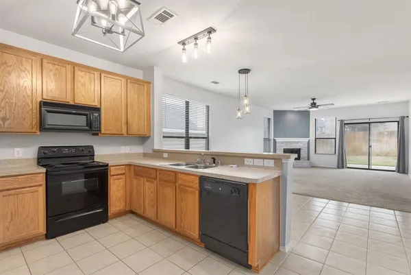 $2,100 | 10701 Vista Heights Boulevard, Fort Worth, TX 76108