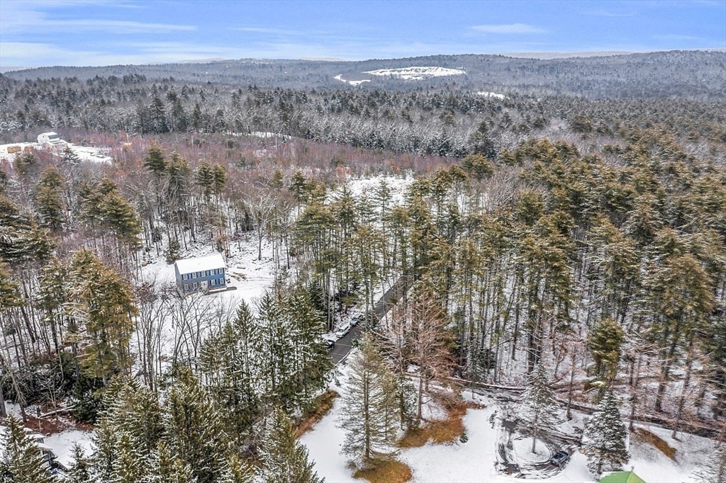 823 Carpenter Road Athol, MA 01331 - Photo 40 of 41 a view of city and mountain