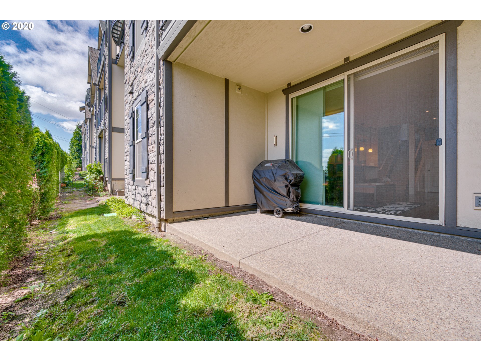 3630 Southwest Baird Street, Unit 2 Portland, OR 97219 - Photo 28 of 32 Gallery Image 28