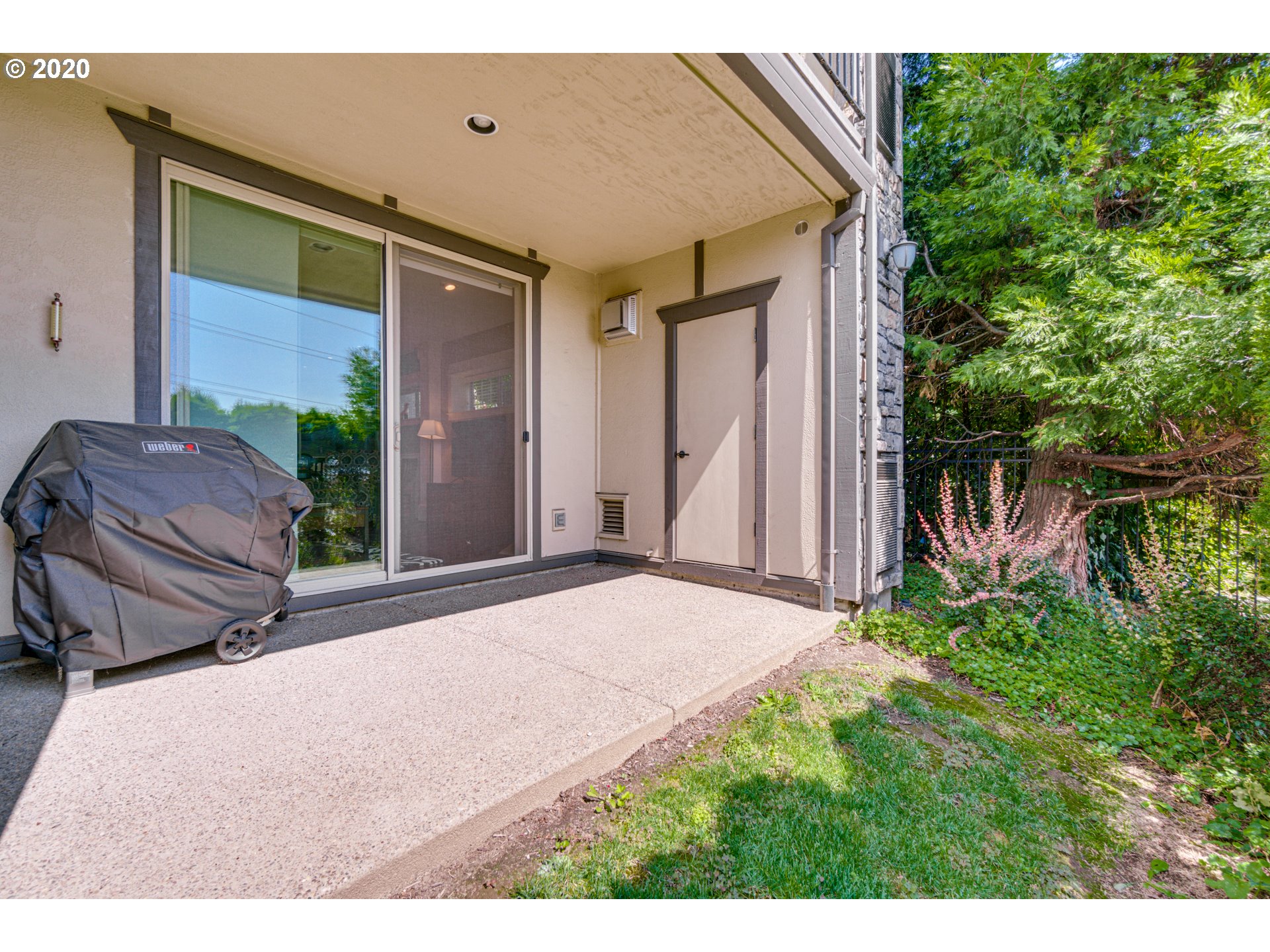 3630 Southwest Baird Street, Unit 2 Portland, OR 97219 - Photo 29 of 32 Gallery Image 29