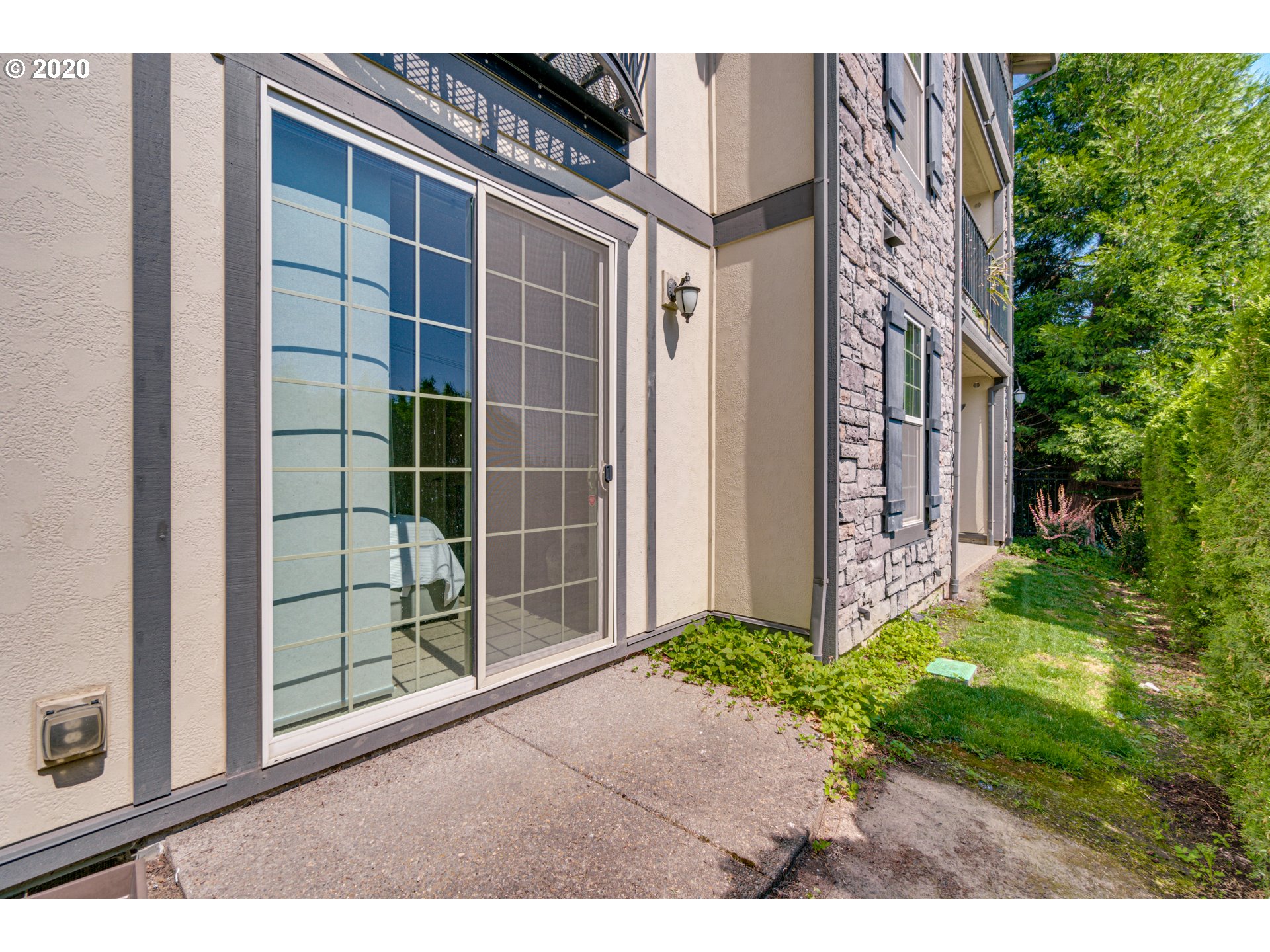 3630 Southwest Baird Street, Unit 2 Portland, OR 97219 - Photo 30 of 32 Gallery Image 30