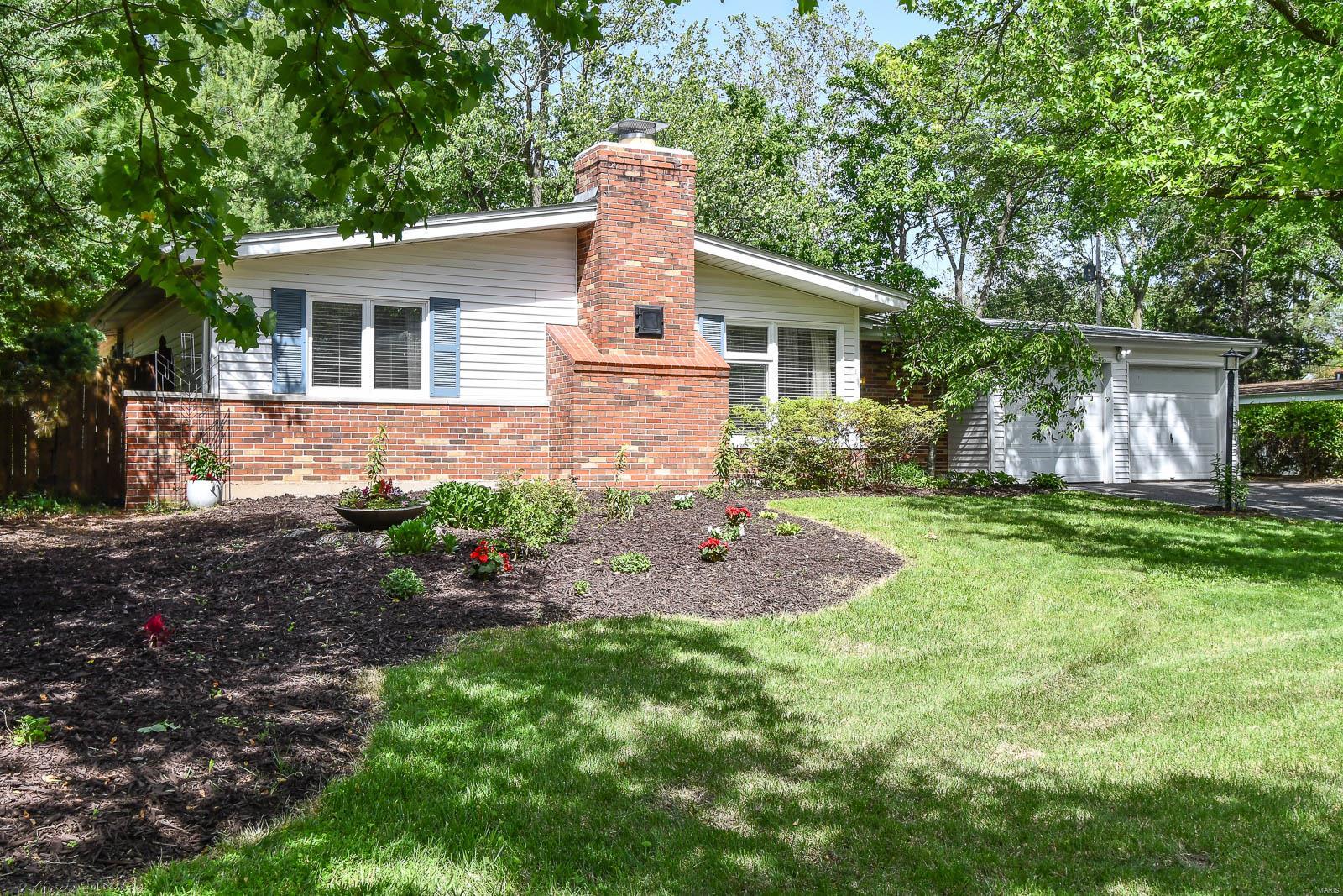 2531 St Giles Road St. Louis, MO 63122 - Photo 3 of 43