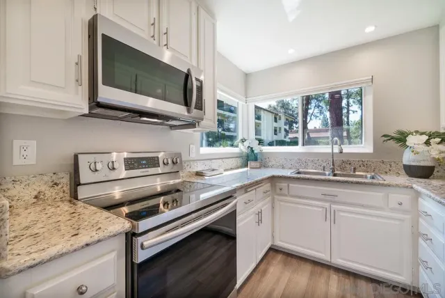 $3,900 | 17637 Pomerado Road, Unit 123, San Diego, CA 92128