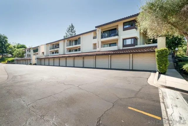 $3,900 | 17637 Pomerado Road, Unit 123, San Diego, CA 92128