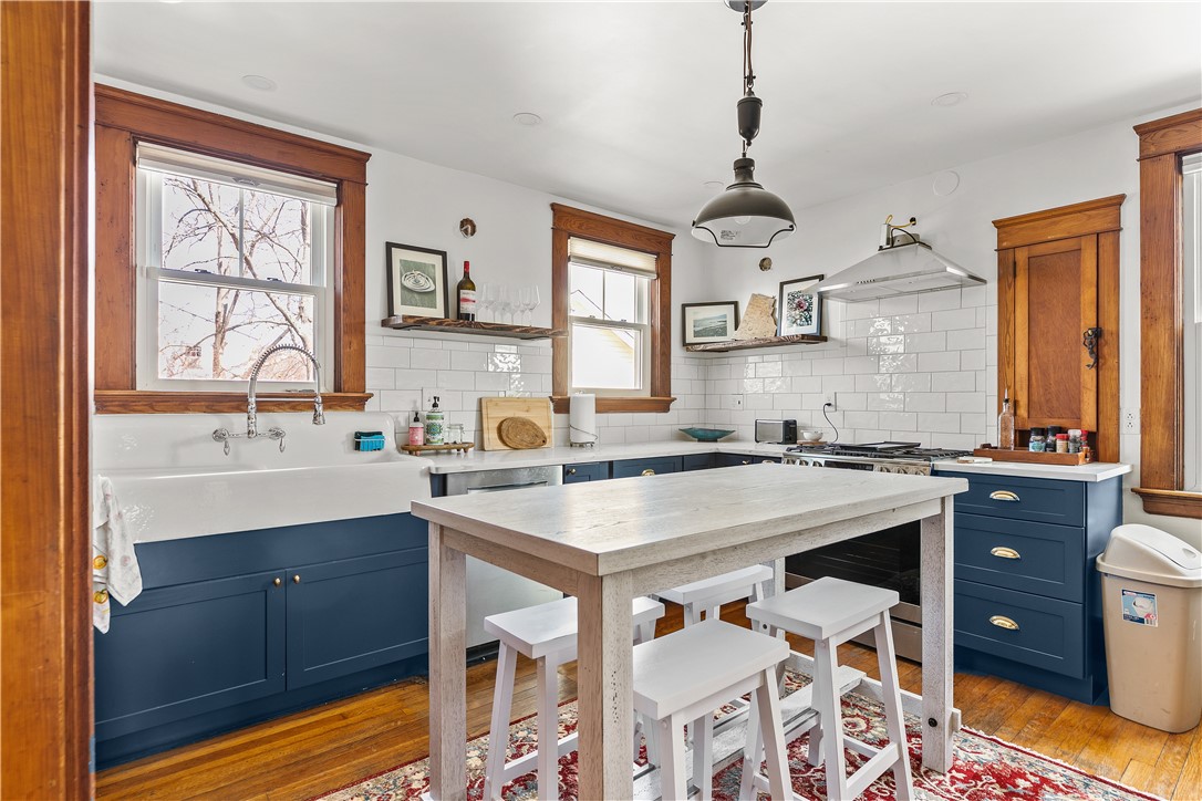 123 Beacon Street Middletown, RI 02842 - Photo 13 of 25