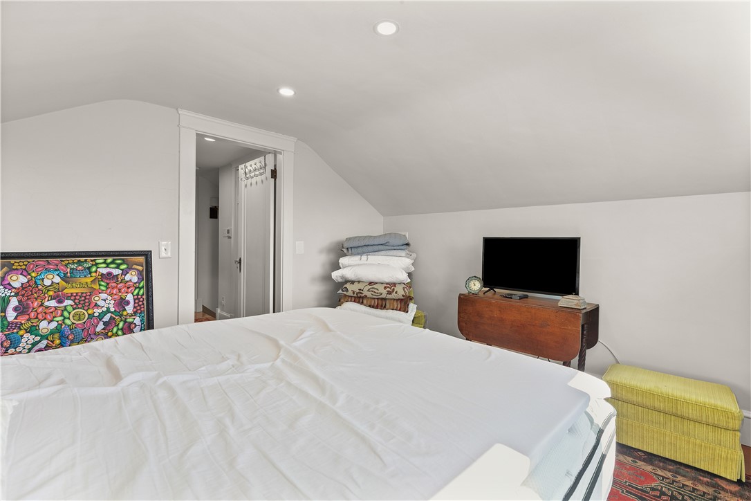 123 Beacon Street Middletown, RI 02842 - Photo 21 of 25