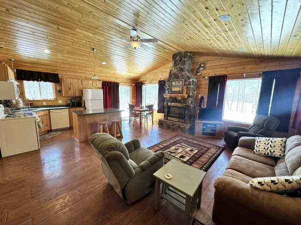 $379,900 | 34235 Moose Drive, Laporte, MN 56461